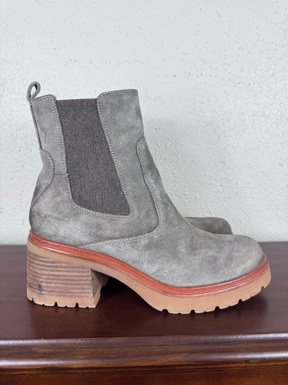 Sofft Jordie Waterproof Chelsea Boot Light Taupe Women’s Size 9